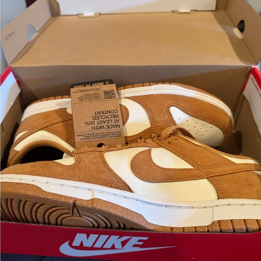 Nike Low-Top Sneakers in Wheat and Sail - Picture 10 of 11
